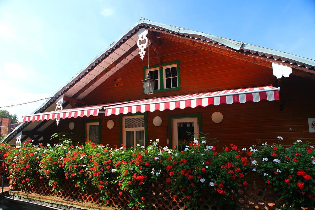 Pension Schweizer Hof 베르니게로데 외부 사진